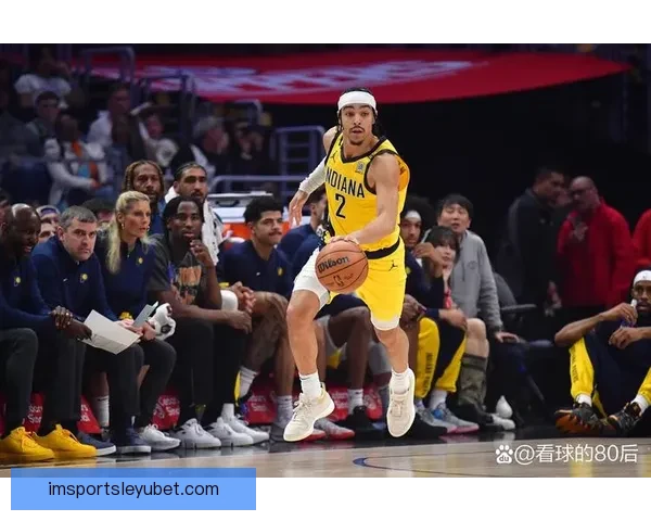 小内姆布哈德球鞋被踩掉后迅速捡起举起干扰投篮遭判技术犯规