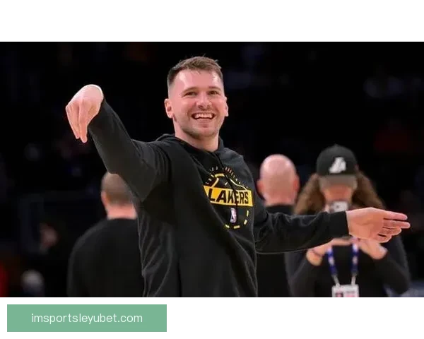 东契奇赛季场均三十分抢断破百比肩科比领跑联盟